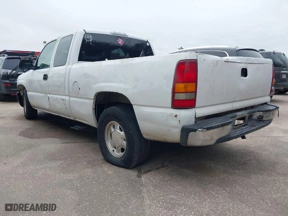 2002 GMC Sierra 1500 SLE with VIN 2GTEC19T121317115, listed as a IAAI auction lot 41446209 with 188,597 mi miles. Bid and sale history available at carsss.com. Image 3.