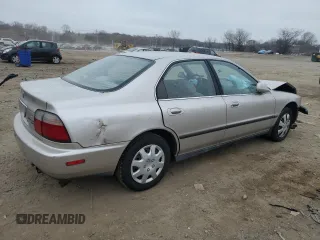 1997 Honda Accord LX with VIN 1HGCD5637VA086619, listed as a Copart auction lot 49248925 with 260,386 mi miles and Salvage Title. Bid and sale history available at carsss.com. Image 3.