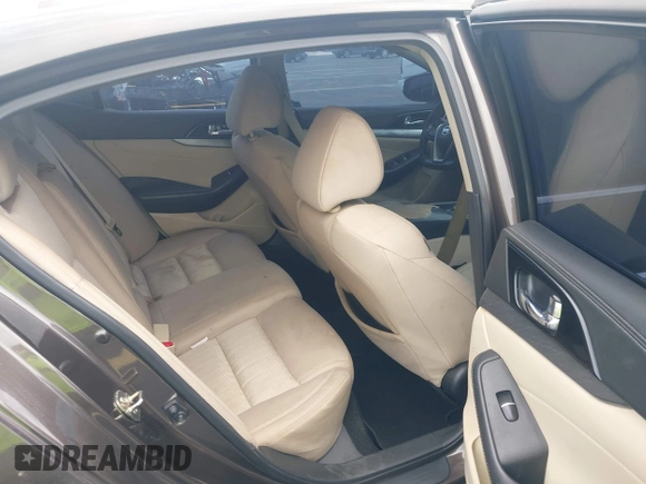 2017 Nissan Maxima SL with VIN 1N4AA6AP0HC367139, listed as a IAAI auction lot 42754080 with 142,731 mi miles and . Bid and sale history available at DreamBid. Image 8.