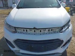 2018 Chevrolet Trax LT with VIN 3GNCJLSB0JL327617, listed as a IAAI auction lot 41801919 with 87,777 mi miles and . Bid and sale history available at carsss.com. Image 6.