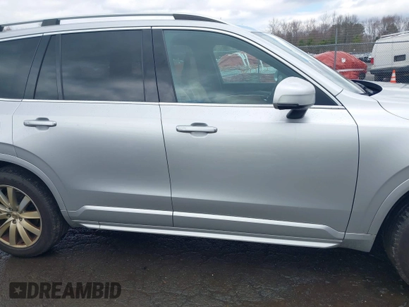 2018 Volvo XC90 Momentum with VIN YV4A22PK0J1337228, listed as a IAAI auction lot 41967308 with 128,207 mi miles. Bid and sale history available at carsss.com. Image 14.