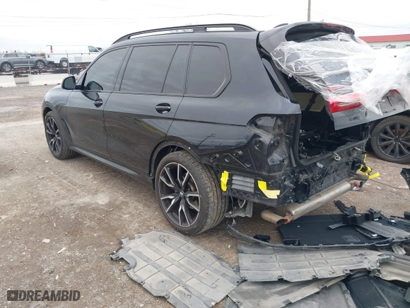 2022 BMW X7 xDrive40i with VIN 5UXCW2C08N9L13169, listed as a IAAI auction lot 41726947 with 59,752 mi miles. Bid and sale history available at carsss.com. Image 3.