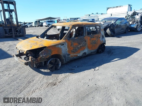 2014 Kia Soul with VIN KNDJN2A22E7096360, listed as a IAAI auction lot 41292009 with 1 mi miles. Bid and sale history available at carsss.com. Image 2.