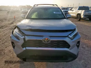 2024 Toyota RAV4 XLE Premium with VIN 2T3C1RFV2RC286896, listed as a Copart auction lot 64267695 with 18,872 mi miles and Salvage title. Bid and sale history available at DreamBid. Image 5.