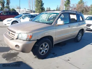 2006 Toyota Highlander with VIN JTEGP21A960096342, listed as a IAAI auction lot 41286059 with 185,746 mi miles. Bid and sale history available at carsss.com. Image 2.