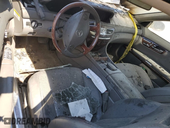 2007 Mercedes-Benz CL 550 z VIN WDDEJ71X37A001810, wystawiony jako Copart lot #74014174 z przebiegiem Nie podano mil oraz Szkoda całkowita • Salvage title. Historia ofert i sprzedaży dostępna na DreamBid. Obrazek 8.