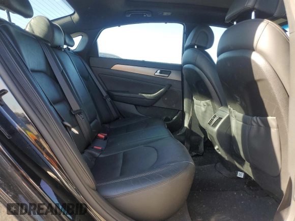 2015 Hyundai Sonata Sport z VIN 5NPE34AB0FH133454, wystawiony jako Copart lot #42343465 z przebiegiem 141 927 mil mil oraz Czysty tytuł • Clean title. Historia ofert i sprzedaży dostępna na DreamBid. Obrazek 10.