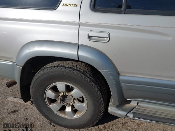 1997 Toyota 4Runner Limited with VIN JT3GN87R7V0054801, listed as a IAAI auction lot 41553918 with 247,674 mi miles. Bid and sale history available at carsss.com. Image 12.