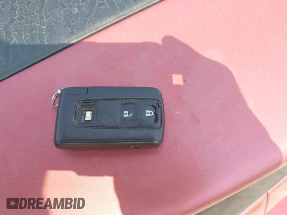 2009 Toyota Prius z VIN JTDKB20U993501675, wystawiony jako IAAI lot #42440119 z przebiegiem Nie podano mil oraz . Historia ofert i sprzedaży dostępna na DreamBid. Obrazek 11.