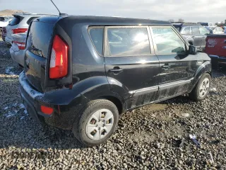 2012 Kia Soul with VIN KNDJT2A58C7745351, listed as a Copart auction lot 46254015 with 135,323 mi miles and Salvage Title. Bid and sale history available at carsss.com. Image 3.