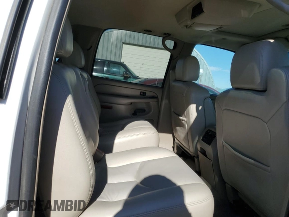 2006 Chevrolet Suburban Z71 with VIN 3GNFK16Z06G109604, listed as a Copart auction lot 81858724 with 168,154 mi miles and Salvage Title. Bid and sale history available at carsss.com. Image 11.