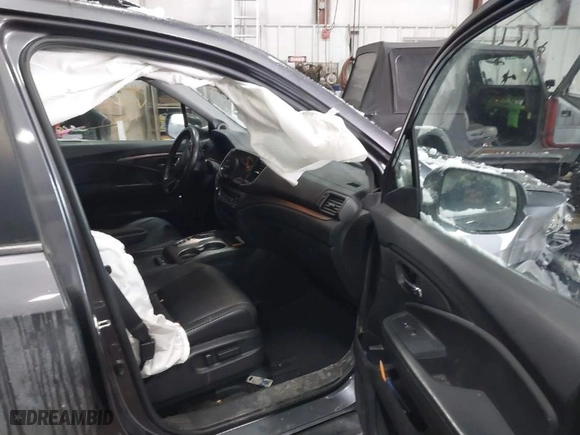 2021 Honda Pilot Special Edition with VIN 5FNYF6H2XMB021343, listed as a IAAI auction lot 41591161 with 82,216 mi miles. Bid and sale history available at carsss.com. Image 5.
