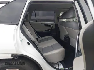 2019 Toyota RAV4 XLE Premium with VIN JTMA1RFV9KD513395, listed as a IAAI auction lot 41469143 with 28,406 mi miles. Bid and sale history available at carsss.com. Image 8.
