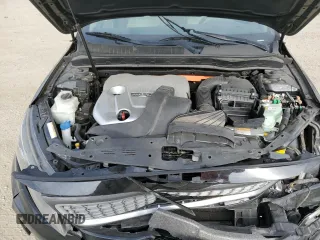 2015 Kia Optima EX z VIN KNAGN4AD9F5080044, wystawiony jako Copart lot #53201485 z przebiegiem 175 632 mil mil oraz Szkoda całkowita • Salvage title. Historia ofert i sprzedaży dostępna na DreamBid. Obrazek 12.