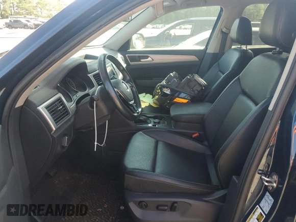 2018 Volkswagen Atlas SE with VIN 1V2KR2CA1JC505493, listed as a Copart auction lot 62057515 with 96,795 mi miles and Salvage title. Bid and sale history available at DreamBid. Image 7.