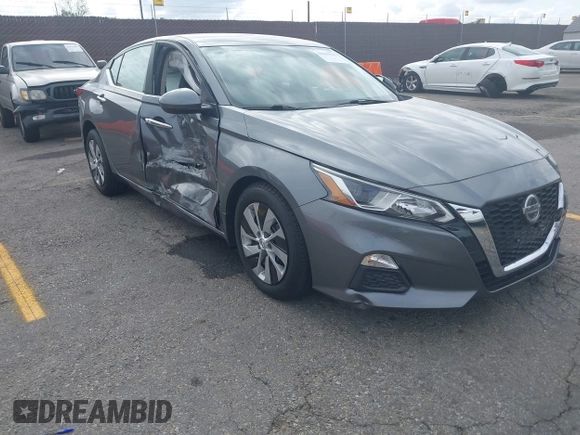 2020 Nissan Altima 2.5 S with VIN 1N4BL4BV1LC173129, listed as a IAAI auction lot 42120196 with 48,904 mi miles and . Bid and sale history available at carsss.com. Image 1.