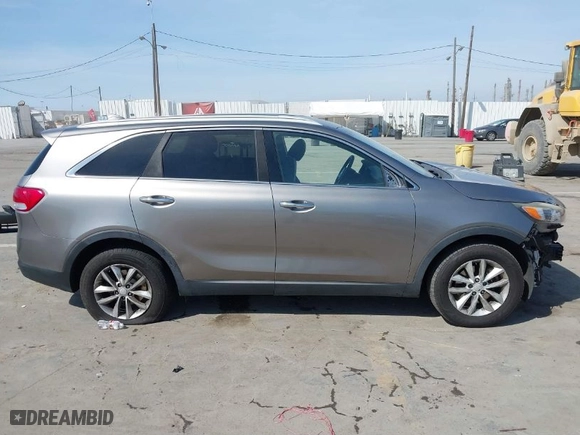 2016 Kia Sorento LX with VIN 5XYPG4A33GG120616, listed as a IAAI auction lot 41822433 with 131,366 mi miles. Bid and sale history available at carsss.com. Image 13.