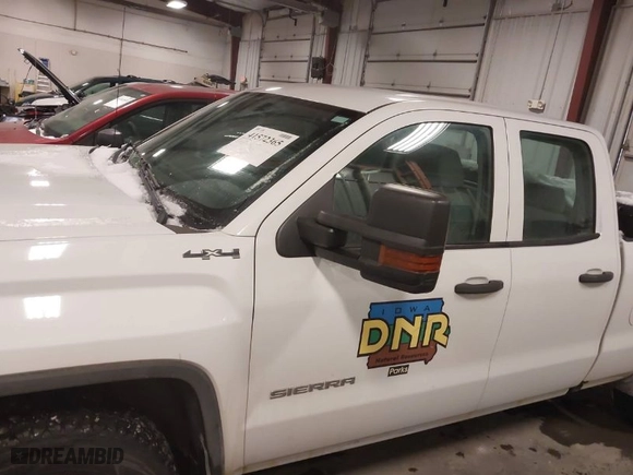 2016 GMC Sierra 1500 with VIN 1GTV2LEC8GZ232601, listed as a IAAI auction lot 41572365 with 130,597 mi miles. Bid and sale history available at carsss.com. Image 15.