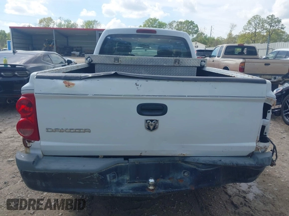 2008 Dodge Dakota ST with VIN 1D7HE22K38S522349, listed as a IAAI auction lot 41861319 with 104,309 mi miles and . Bid and sale history available at carsss.com. Image 17.