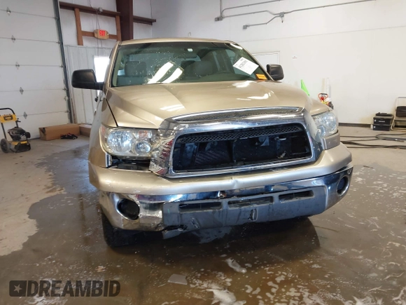 2008 Toyota Tundra z VIN 5TFRV54198X034014, wystawiony jako IAAI lot #41282101 z przebiegiem 155 510 mil mil oraz . Historia ofert i sprzedaży dostępna na DreamBid. Obrazek 6.