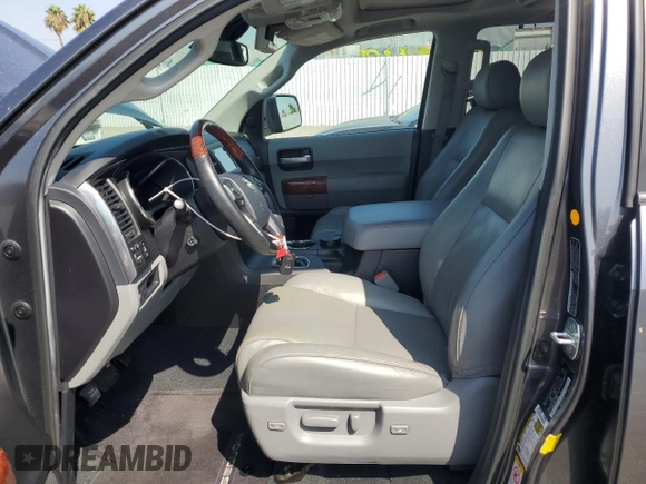 2020 Toyota Sequoia Platinum with VIN 5TDDY5G1XLS177999, listed as a Copart auction lot 67546753 with 32,658 mi miles. Bid and sale history available at carsss.com. Image 7.