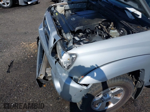 2009 Toyota Tacoma with VIN 3TMLU42N79M034075, listed as a IAAI auction lot 41954016 with 82,399 mi miles and . Bid and sale history available at DreamBid. Image 6.