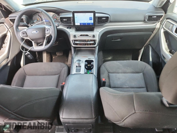 2023 Ford Explorer XLT with VIN 1FMSK7DH9PGC37708, listed as a Copart auction lot 60152715 with 17,697 mi miles and Salvage title. Bid and sale history available at DreamBid. Image 8.