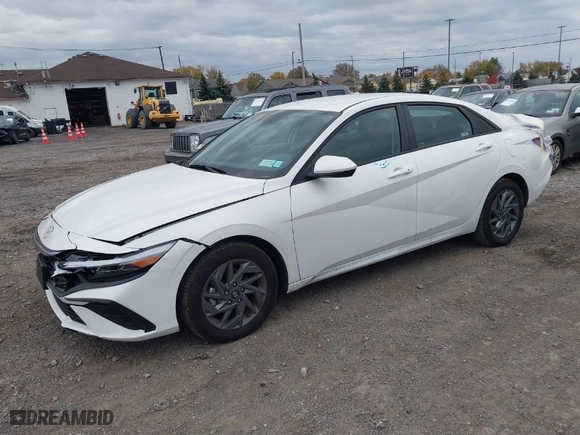 2024 Hyundai Elantra SEL with VIN KMHLM4DG6RU732392, listed as a IAAI auction lot 40746608 with 8,331 mi miles. Bid and sale history available at carsss.com. Image 2.