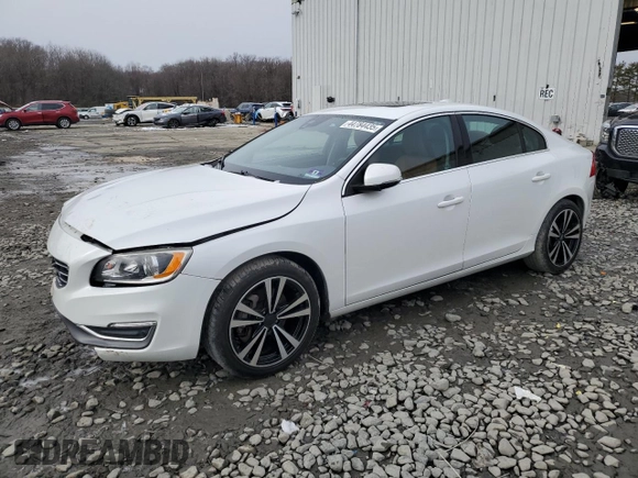 2018 Volvo S60 Inscription z VIN LYV402TK1JB157468, wystawiony jako Copart lot #44784435 z przebiegiem 77 976 mil mil oraz Szkoda całkowita • Salvage title. Historia ofert i sprzedaży dostępna na DreamBid. Obrazek 1.