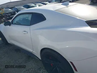 2018 Chevrolet Camaro ZL1 with VIN 1G1FJ1R61J0183374, listed as a IAAI auction lot 41622572 with 38,661 mi miles and . Bid and sale history available at DreamBid. Image 14.