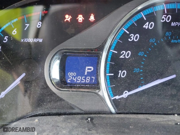 2012 Toyota Sienna XLE AAS with VIN 5TDYK3DC8CS178369, listed as a IAAI auction lot 41803184 with 249,587 mi miles. Bid and sale history available at carsss.com. Image 16.