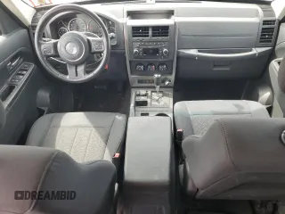2011 Jeep Liberty Sport z VIN 1J4PN2GK2BW587587, wystawiony jako Copart lot #51486455 z przebiegiem 62 426 mil mil oraz Szkody całkowita. Historia ofert i sprzedaży dostępna na DreamBid. Obrazek 8.