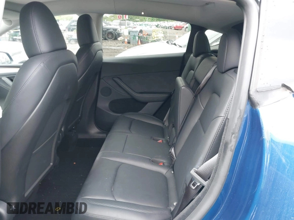 2024 Tesla Model Y Performance z VIN 7SAYGDEF1RA265382, wystawiony jako IAAI lot #42308468 z przebiegiem 9 700 mil mil oraz . Historia ofert i sprzedaży dostępna na DreamBid. Obrazek 8.