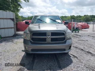 2013 Ram 1500 Express z VIN 1C6RR6KT2DS562992, wystawiony jako IAAI lot #42345919 z przebiegiem 246 114 mil mil oraz . Historia ofert i sprzedaży dostępna na DreamBid. Obrazek 12.