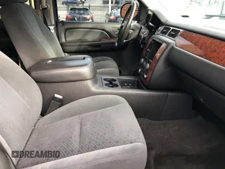 2008 Chevrolet Avalanche LTZ with VIN 3GNFK12368G179855, listed as a Copart auction lot 80298144 with 236,884 mi miles and Clean Title. Bid and sale history available at carsss.com. Image 5.