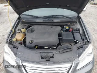 2013 Chrysler 200 Limited with VIN 1C3CCBCG4DN589768, listed as a IAAI auction lot 41201743 with 203,443 mi miles. Bid and sale history available at carsss.com. Image 10.