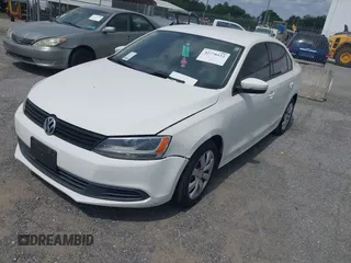 2012 Volkswagen Jetta SE с VIN 3VWDP7AJXCM311284, выставлен на аукционе IAAI как лот 42778112 с пробегом Не указан миль и . История ставок и продаж доступна на DreamBid. Изображение 2.