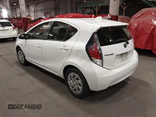 2016 Toyota Prius One z VIN JTDKDTB33G1121647, wystawiony jako IAAI lot #42020194 z przebiegiem 72 535 mil mil oraz . Historia ofert i sprzedaży dostępna na DreamBid. Obrazek 3.