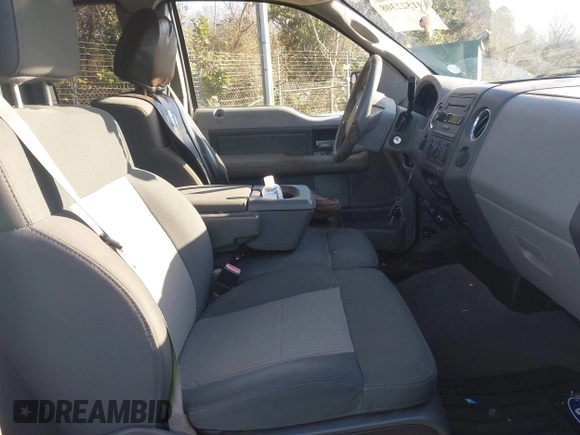 2007 Ford F-150 XLT with VIN 1FTPX14V17NA87765, listed as a IAAI auction lot 41522308 with 207,548 mi miles. Bid and sale history available at carsss.com. Image 5.
