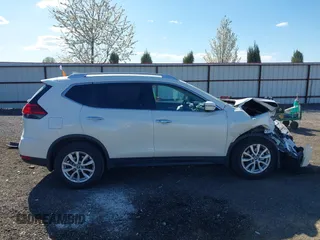 2017 Nissan Rogue SV with VIN KNMAT2MV7HP580637, listed as a IAAI auction lot 42040075 with 47,514 mi miles. Bid and sale history available at carsss.com. Image 14.