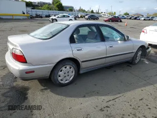 1996 Honda Accord LX with VIN 1HGCD5639TA115230, listed as a Copart auction lot 50663325 with 193,034 mi miles and Salvage Title. Bid and sale history available at DreamBid. Image 3.