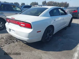 2013 Dodge Charger SE with VIN 2C3CDXBG2DH597792, listed as a IAAI auction lot 41630715 with 53,033 mi miles. Bid and sale history available at carsss.com. Image 4.