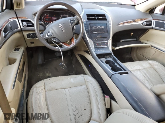 2013 Lincoln MKZ z VIN 3LN6L2G93DR823802, wystawiony jako Copart lot #56592525 z przebiegiem 176 574 mil mil oraz Szkoda całkowita • Salvage title. Historia ofert i sprzedaży dostępna na DreamBid. Obrazek 8.