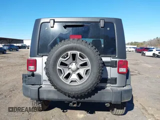 2016 Jeep Wrangler Rubicon z VIN 1C4BJWCGXGL307542, wystawiony jako IAAI lot #41407411 z przebiegiem 124 749 mil mil oraz . Historia ofert i sprzedaży dostępna na DreamBid. Obrazek 16.