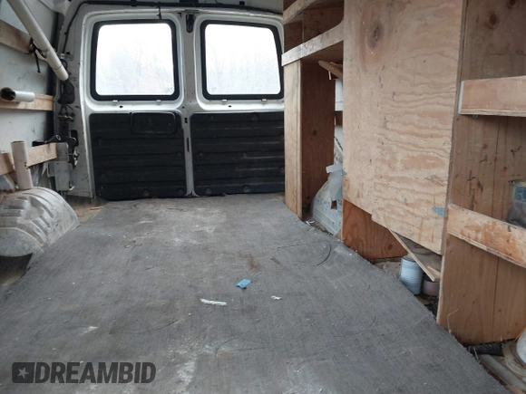 2015 GMC Savana Cargo z VIN 1GTW7FCF4F1900721, wystawiony jako IAAI lot #41721202 z przebiegiem 228 699 mil mil oraz . Historia ofert i sprzedaży dostępna na DreamBid. Obrazek 8.