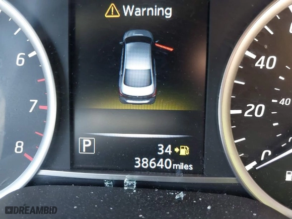 2017 Nissan Sentra SV with VIN 3N1AB7APXHL686584, listed as a IAAI auction lot 41893178 with 38,640 mi miles. Bid and sale history available at carsss.com. Image 7.