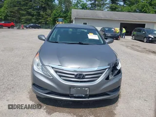 2014 Hyundai Sonata GLS z VIN 5NPEB4AC9EH890122, wystawiony jako IAAI lot #42405284 z przebiegiem 128 666 mil mil oraz . Historia ofert i sprzedaży dostępna na DreamBid. Obrazek 12.
