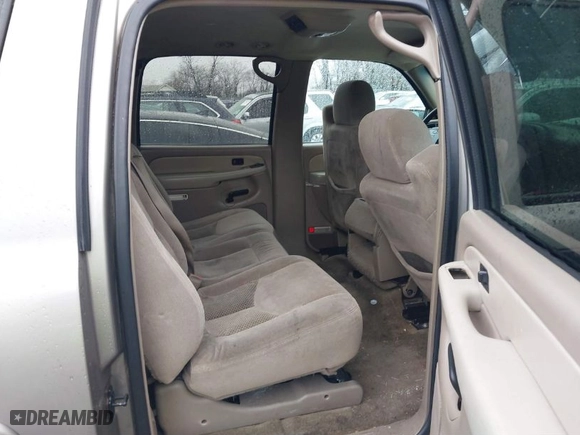 2003 Chevrolet Suburban LT with VIN 3GNFK16Z23G208162, listed as a IAAI auction lot 41508649 with 329,695 mi miles. Bid and sale history available at carsss.com. Image 8.