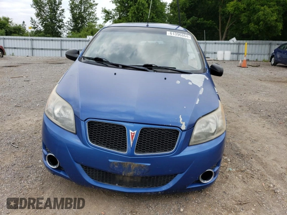 2009 Pontiac G3 z VIN KL2TV65E89B389738, wystawiony jako Copart lot #61396864 z przebiegiem Nie podano mil oraz Nie do naprawy. Historia ofert i sprzedaży dostępna na DreamBid. Obrazek 5.