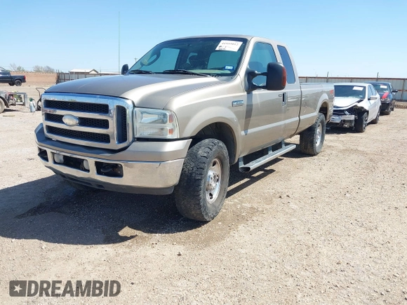 2006 Ford F-250 XL z VIN 1FTSX21546ED26258, wystawiony jako IAAI lot #41955012 z przebiegiem 186 711 mil mil oraz . Historia ofert i sprzedaży dostępna na DreamBid. Obrazek 17.